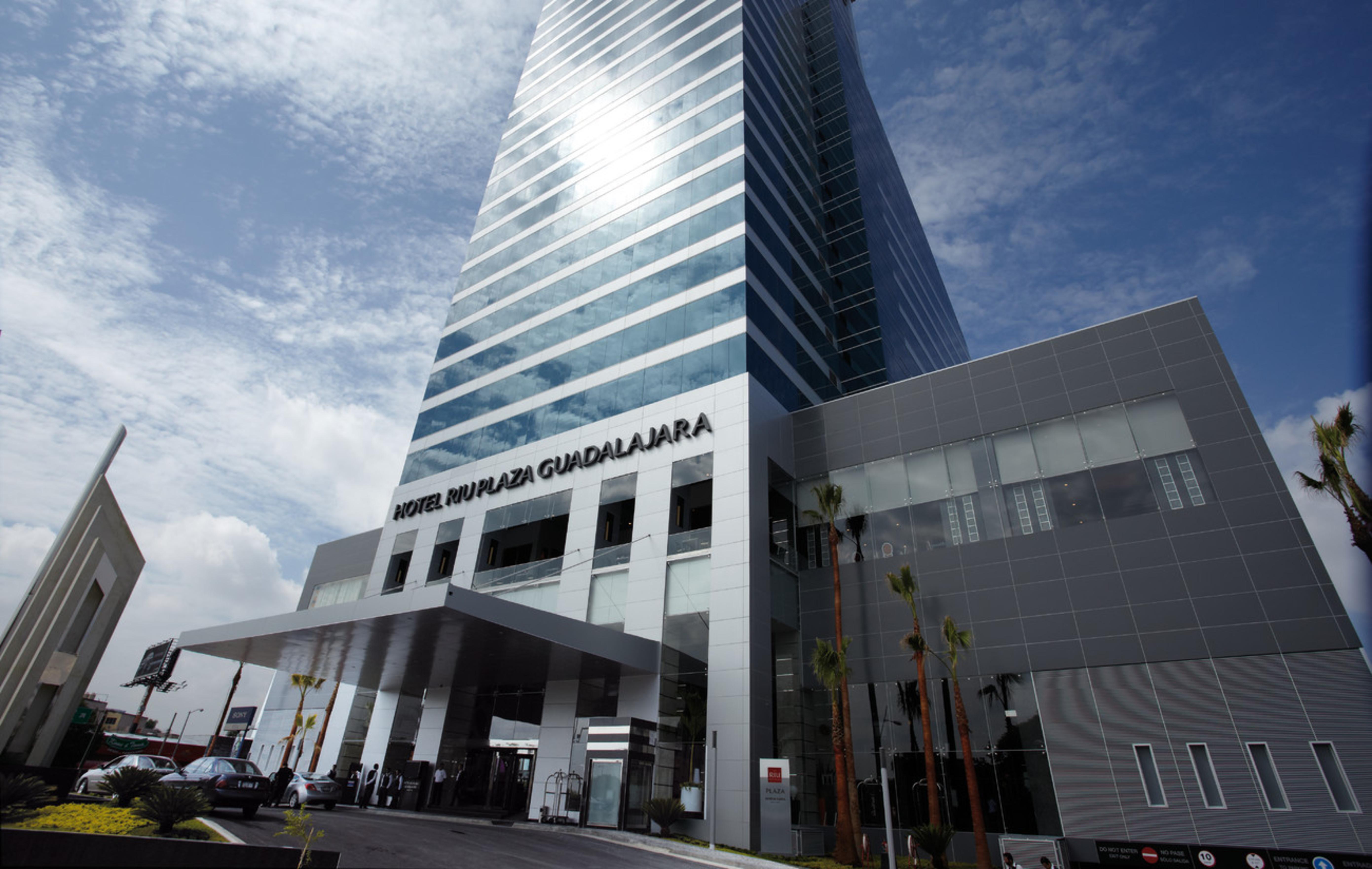 Riu Plaza Guadalajara Hotel Exterior photo