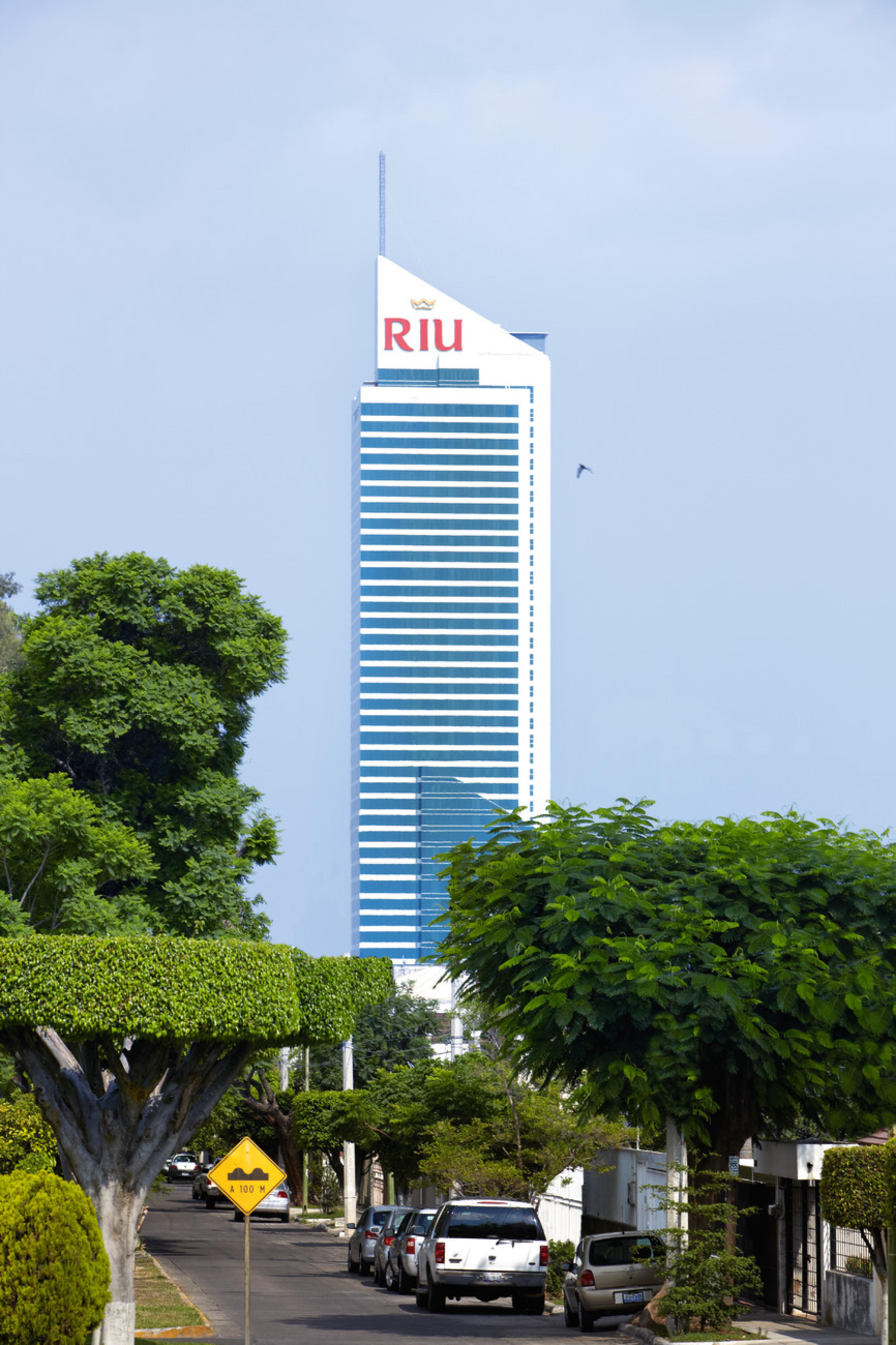 Riu Plaza Guadalajara Hotel Exterior photo