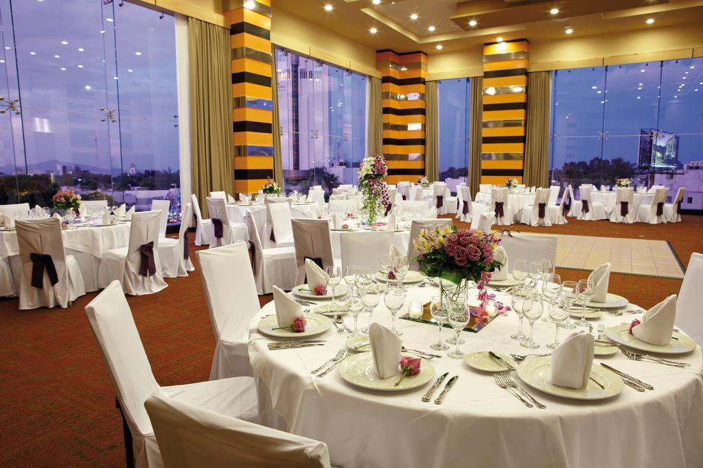 Riu Plaza Guadalajara Hotel Exterior photo